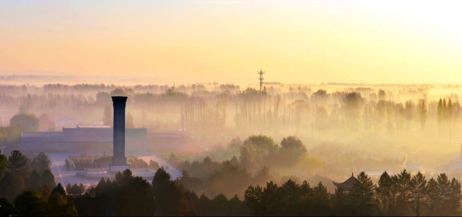 高台雾景
